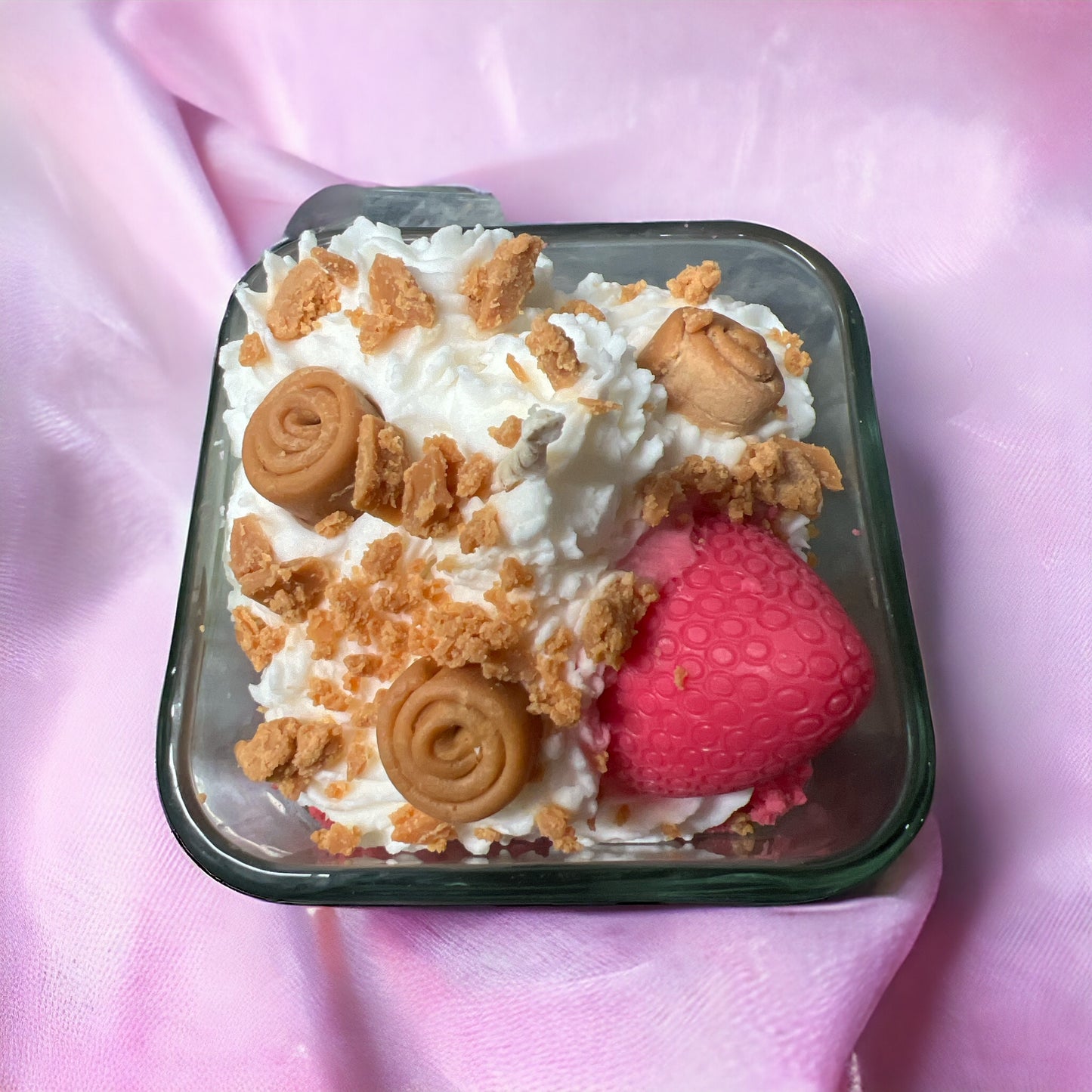 Strawberry Cinnabon Candle